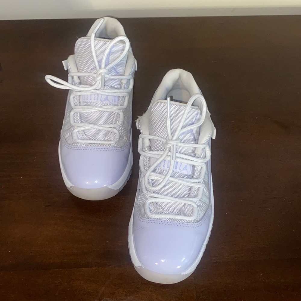 Girls Jordan 11s in great condition. Size 3y light purple and white 🦄